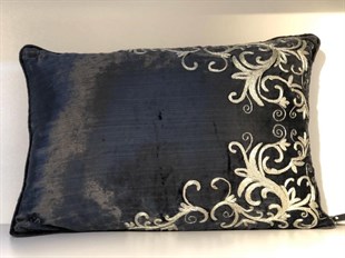 Lucky Art Siyah Üzeri Gümüş Dekorlu Dikdörtgen Kırlent Kılıfı 35x70 cm